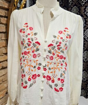 CAMISA RAMILLETES BORDADA